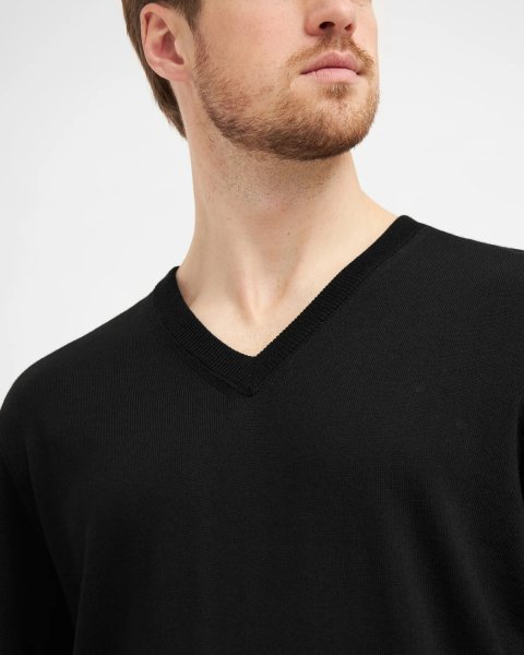Zoom bild av Milan mens pullover v-neck, black