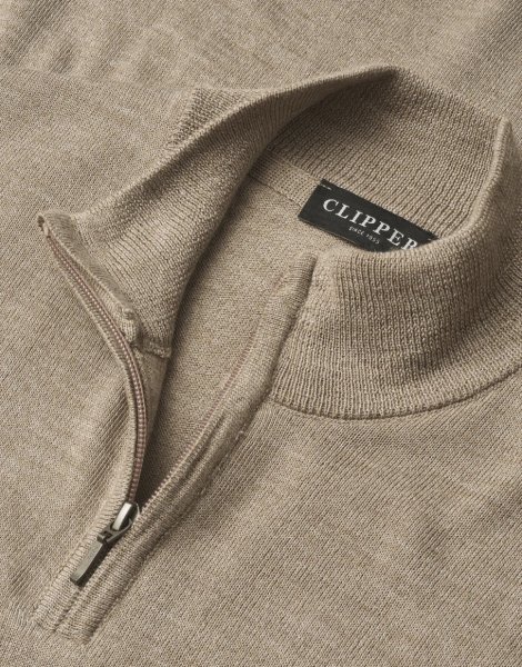 Zoom bild av Copenhagen mens pullover zip-neck, sand melange