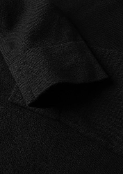 Zoom bild av Woman elegant round neck, black