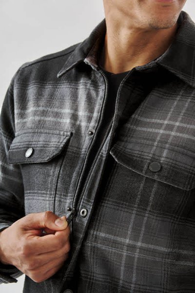 Zoom bild av Men's Highland Sherpa Lined Plaid Jacket, carbon