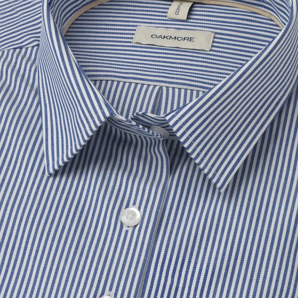Zoom bild av Blue/white female stretch twill shirt, loose fit