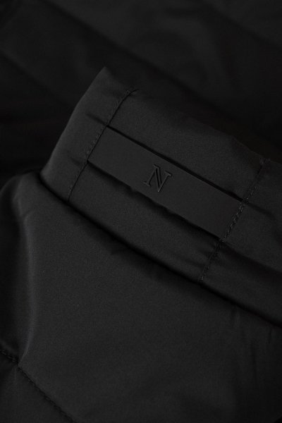 Zoom bild av Horizontal quilted gilet, black