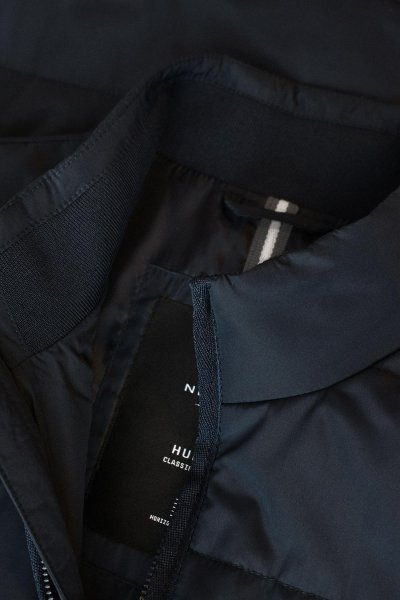 Zoom bild av Horizontal quilted gilet, navy