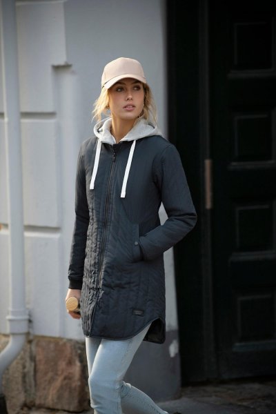 Zoom bild av Woman urban style quilted jacket, navy