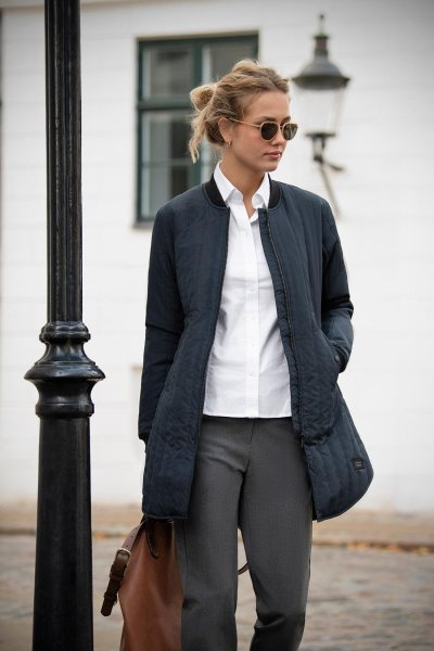 Zoom bild av Woman urban style quilted jacket, navy