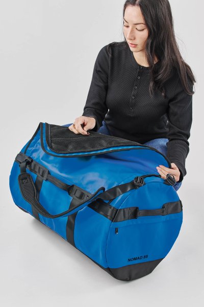 Zoom bild av Nomad Duffel 85, azur/black