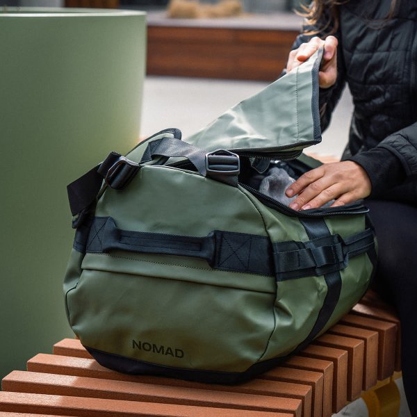 Zoom bild av Nomad Duffel, earth/black